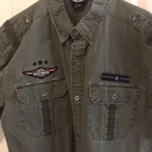 Distressed Harley-Davidson L s. Sleeve button up